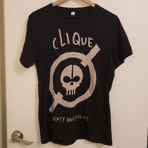 Black twenty one pilots T-Shirt.